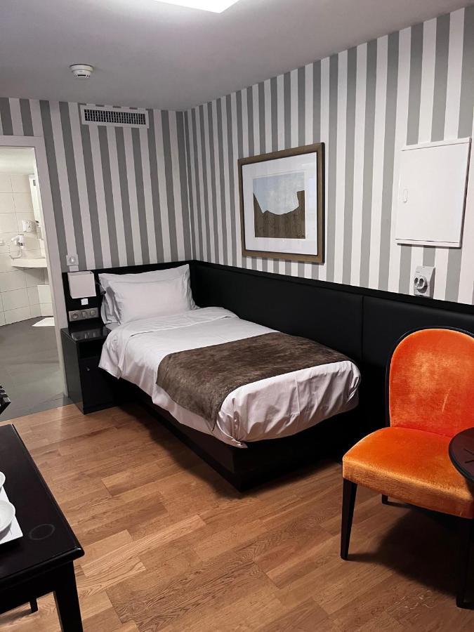 Chambre Lits Jumeaux pour Personnes à Mobilité Réduite